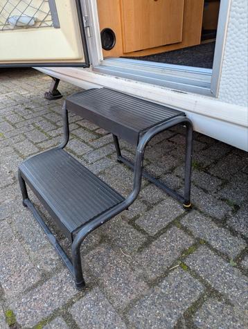 Caravan opstapje 2 treden Zwart beschikbaar voor biedingen