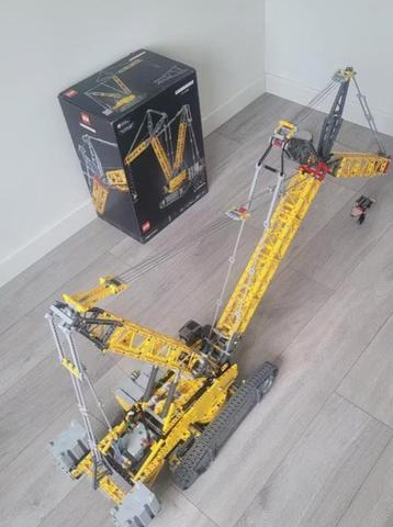 Lego Technic - 42146 - Liebherr Rupsbandkraan LR 13000 beschikbaar voor biedingen