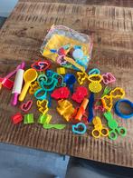Heel veel Play Doh, inclusief kassa, Ophalen, Zo goed als nieuw, Jongen of Meisje