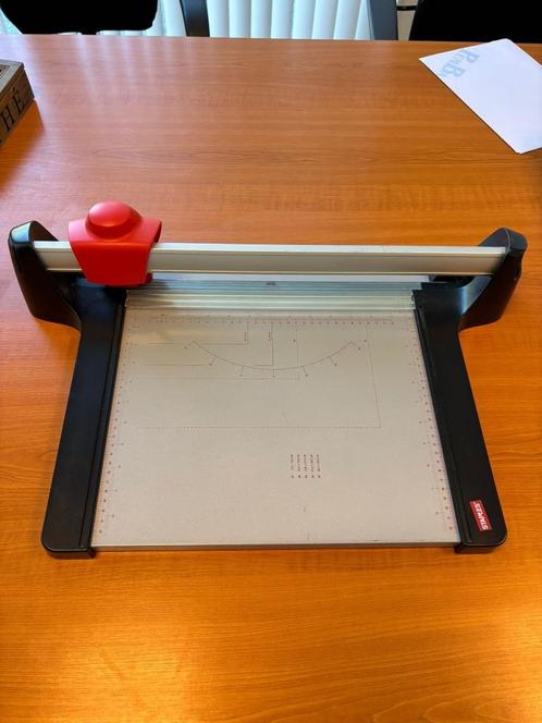 Staples Snijmachine, Diversen, Bureau-accessoires, Zo goed als nieuw, Ophalen