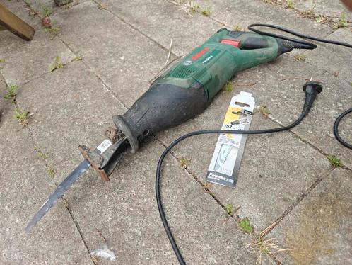 Bosch PSA 900 E reciprozaag + extra zaagblad, Doe-het-zelf en Verbouw, Gereedschap | Slijpmachines, Zo goed als nieuw, 700 tot 1000 watt