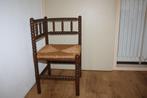 Te koop: 2 Hoekstoeltjes, 1 ongeveer 80 jr en 1 ongeveer 50, Ophalen