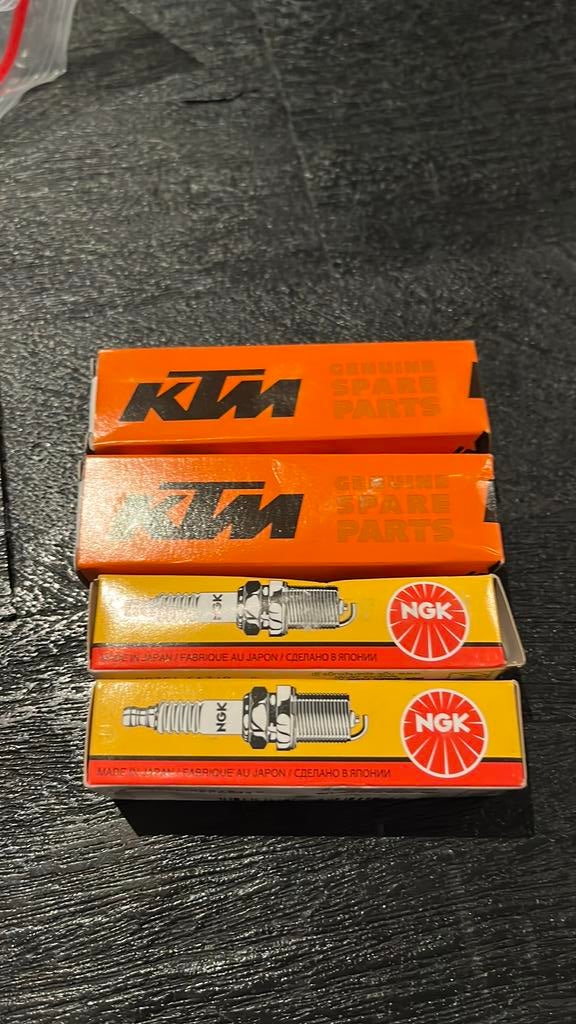 Ktm sx 65 4x Bougie, Verzamelen, Ophalen of Verzenden, Zo goed als nieuw, Sigarenbandjes