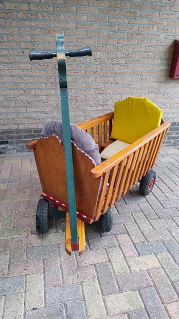 Grote stevige bolderkar met twee zitjes op luchtbanden beschikbaar voor biedingen