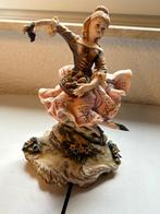 Mooi porcelijn beeldje van Capodimonte, Ophalen of Verzenden