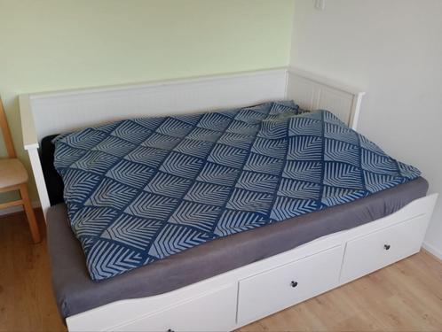Bed, slaapbank en zitbank, Huis en Inrichting, Slaapkamer | Bedden, Zo goed als nieuw, Eenpersoons, 200 cm, Hout, Wit, Ophalen
