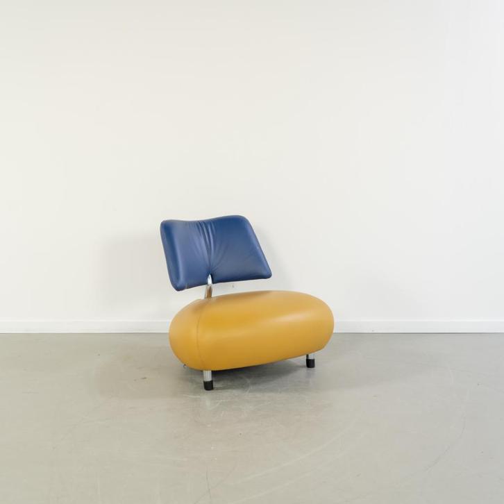 1x Leolux Pallone Fauteuil Okergeel/Blauw Leer - Chroom, Huis en Inrichting, Fauteuils, Zo goed als nieuw, Leer, Metaal, 75 tot 100 cm