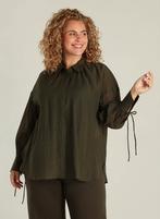 Army green blouse Gilda van Yest Curve Maat 50 (2), Kleding | Dames, Grote Maten, Blouse of Tuniek, Nieuw, Ophalen of Verzenden