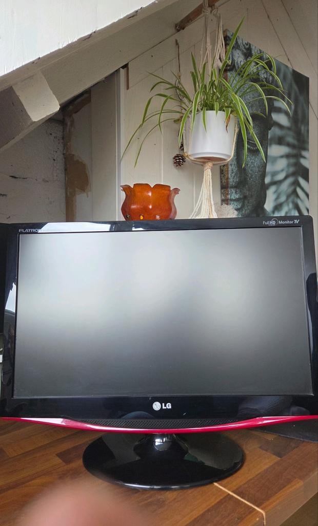 LG Flatron M227WDP HDMI - Incl. Kabels, Computers en Software, Monitoren, Gebruikt, Hoofdtelefoonaansluiting, Full HD, LG