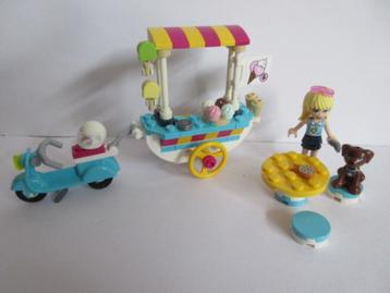 41389, Friends, Stephanie's ijsjeskar. beschikbaar voor biedingen