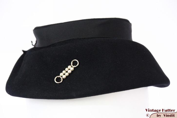 Vintage pillbox Dames cocktail hoed zwart vilt 56, Kleding | Dames, Hoeden en Petten, Gedragen, Hoed, 56 of 57 cm (M, 7 of 7⅛ inch)