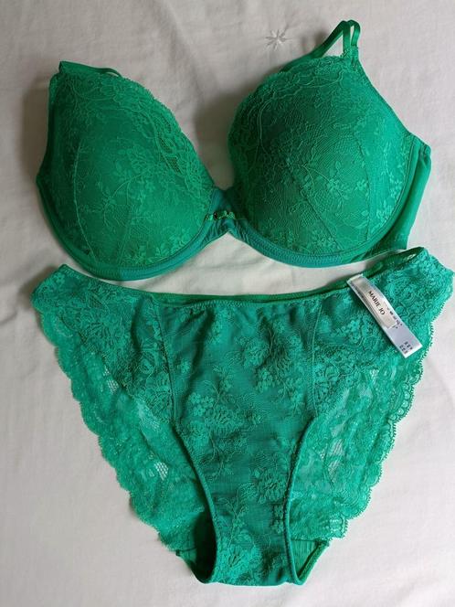 Te koop groen Marie Jo setje, Kleding | Dames, Ondergoed en Lingerie, Setje, Groen, Ophalen of Verzenden