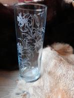 Hanggegraveerde bloemen vaas, Verzamelen, Ophalen of Verzenden, Gebruikt, Overige typen