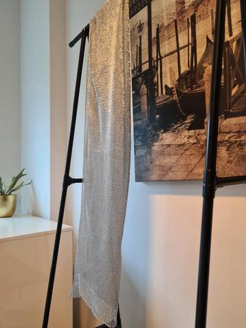 Nieuwe zilveren metalen stola 190x90cm beschikbaar voor biedingen