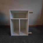 Klein nachtkastje, Ophalen, Met plank(en), Minder dan 50 cm, Gebruikt