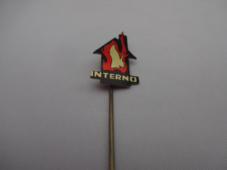 Speldje van INTERNO, Verzamelen, Speldjes, Pins en Buttons, Zo goed als nieuw, Speldje of Pin, Merk, Ophalen of Verzenden