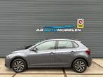 Volkswagen Polo 1.0 TSI Life LM VELGEN/ CARPLAY/ NAVI, Voorwielaandrijving, Gebruikt, Met garantie (alle), 1072 kg