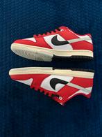 Nike Dunk Low Chicago Split - Maat 45 EU - Deadstock, Kleding | Heren, Schoenen, Ophalen of Verzenden, Nieuw, Wit, Sneakers of Gympen