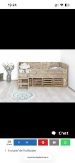 Steigerhouten kajuitbed met fruitkistjes, Ophalen, Zo goed als nieuw, Hoogslaper