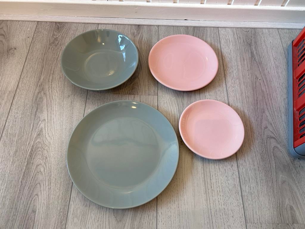 Complete Servies Set - Sofia, Hema, Blokker, Huis en Inrichting, Keuken | Complete keukens, Zo goed als nieuw, Overige typen, Overige kleuren