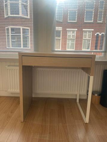 Micke Bureau - Houtkleur beschikbaar voor biedingen