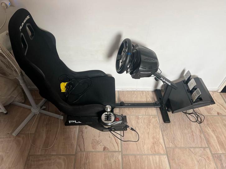 Sim Race Setup - Playseat & Thrustmaster, Spelcomputers en Games, Spelcomputers | Overige, Gebruikt, Ophalen