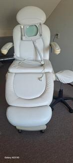 Behandelstoel wit met hoes en taboeret en loeplamp, Huis en Inrichting, Stoelen, Ophalen of Verzenden, Wit, Eén