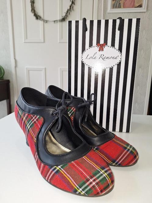 Rood geruite vintage stijl pumps maat 41, Kleding | Dames, Schoenen, Zo goed als nieuw, Pumps, Rood, Ophalen of Verzenden