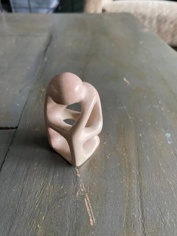 b22 – decoratief beeldje, hoogte 7 cm beschikbaar voor biedingen