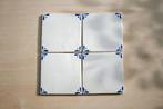 Handgemaakte en handbeschilderde tegels blauw patroon witjes, Doe-het-zelf en Verbouw, Tegels, Nieuw, Minder dan 20 cm, 10 m² of meer