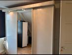 Grote kledingkast met spiegel en schuifdeuren, Ophalen, Overige materialen, Gebruikt, 200 cm of meer