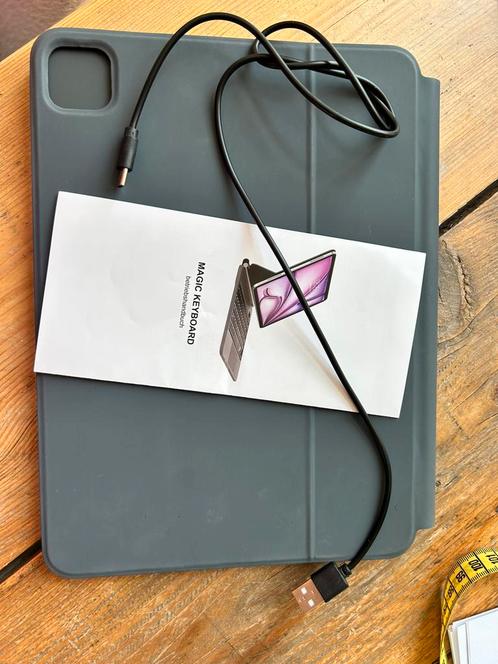 Magic Keyboard Ipad Pro, Computers en Software, Toetsenborden, Zo goed als nieuw, Qwerty, Draadloos, Ophalen of Verzenden