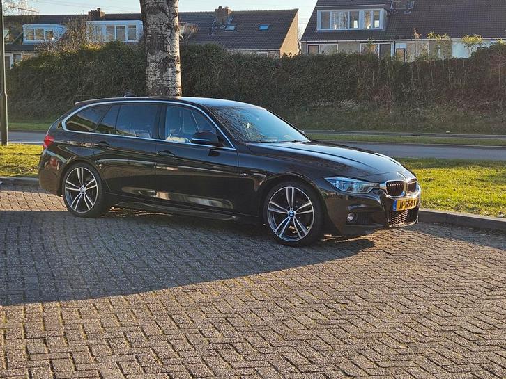 BMW 3-Serie 320i 184pk Aut 2016 Zwart, Auto's, BMW, Particulier, 3-Serie, Benzine, C, Stationwagon, Automaat, Origineel Nederlands