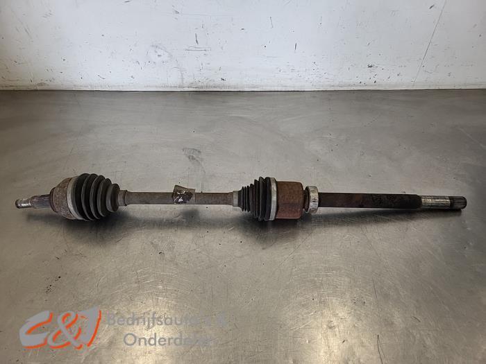 Aandrijfas rechts-voor van een Opel Vivaro, Auto-onderdelen, Remmen en Aandrijving, Opel, Gebruikt, 3 maanden garantie, Ophalen of Verzenden