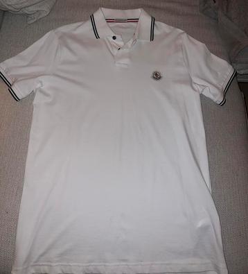 Moncler T-shirt beschikbaar voor biedingen