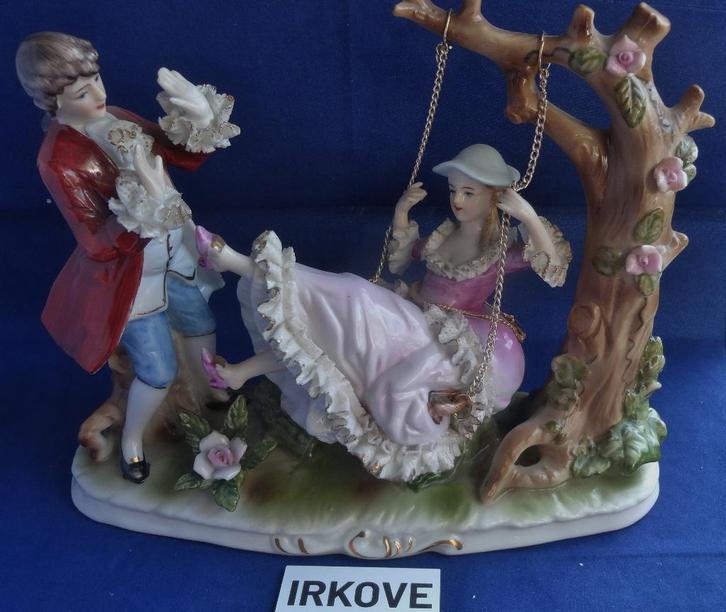 ONDEUGEND KLASSIEK BEELD * Porselein *, Antiek en Kunst, Antiek | Woonaccessoires, Verzenden