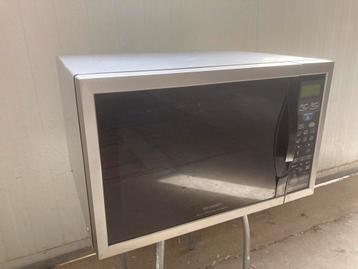 Sharp combi magnetron 900 watt beschikbaar voor biedingen