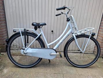 Cortina u4 28 inch 3 versnellingen damesfiets meisjesfiets

 beschikbaar voor biedingen