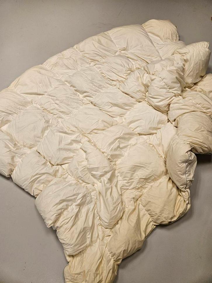 Dik dons veren dekbed 240x220cm, Huis en Inrichting, Slaapkamer | Beddengoed, Zo goed als nieuw, Deken of Dekbed, Tweepersoons