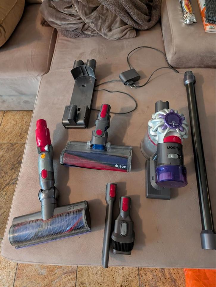 Dyson V8 Absolute Stofzuiger, Witgoed en Apparatuur, Stofzuigers, Gebruikt, Stofzuiger, Minder dan 1200 watt, Reservoir, Ophalen of Verzenden
