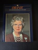 Boek Oranje vorstenhuis, Ophalen of Verzenden, Zo goed als nieuw, Nederland, Tijdschrift of Boek