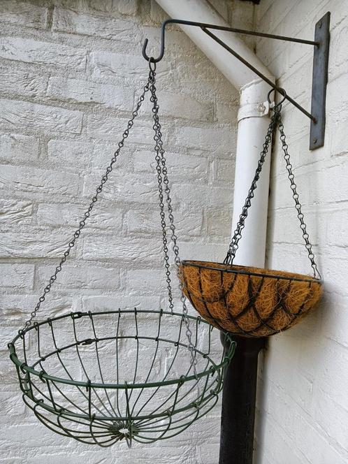 2 Hanging baskets + Nieuwe muurhaken, Tuin en Terras, Tuinwanddecoratie, Zo goed als nieuw, Ophalen of Verzenden