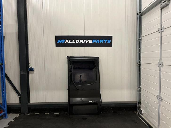 Opel Vivaro Achterdeur rechts zwart met ruit 91159991, Auto-onderdelen, Carrosserie en Plaatwerk, Deur, Opel, Achter, Rechts, Gebruikt