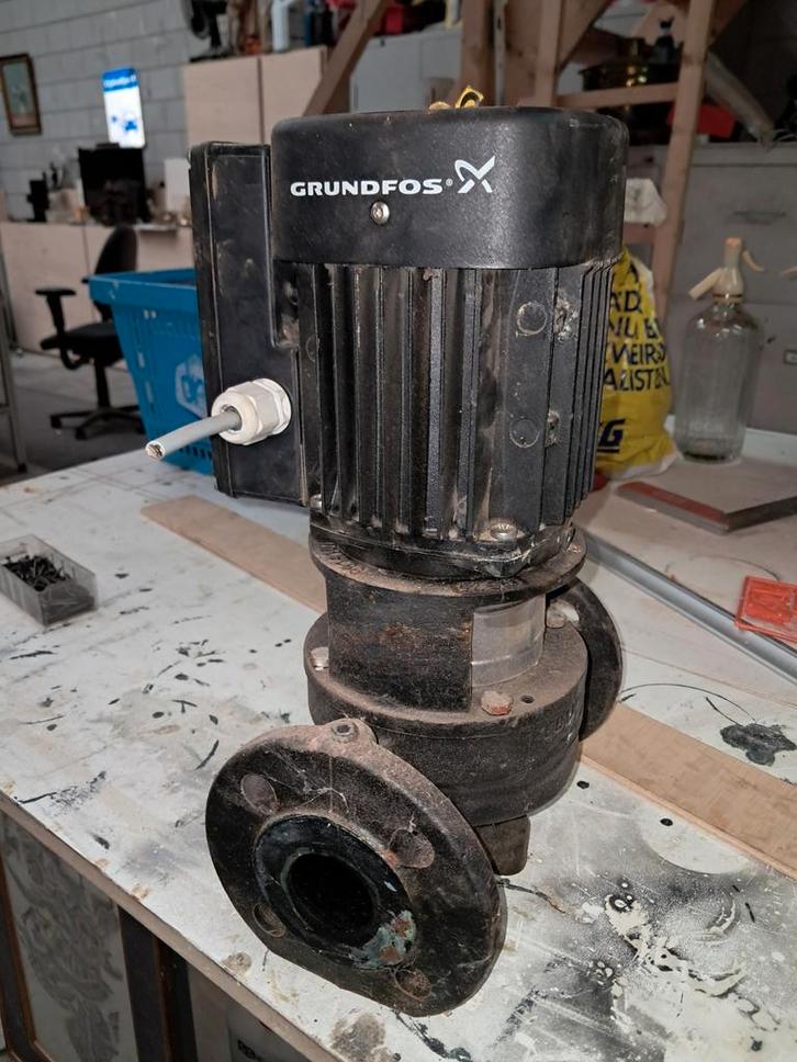 Grundfos Circulatiepomp - Gebruikt, Doe-het-zelf en Verbouw, Verwarming en Radiatoren, Gebruikt, Overige typen, Ophalen of Verzenden