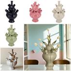 vaas tulpenvaas wit donkerblauw groen en roze sale kromhout, Huis en Inrichting, Woonaccessoires | Vazen, Daan kromhout, Info@daankromhout.nl