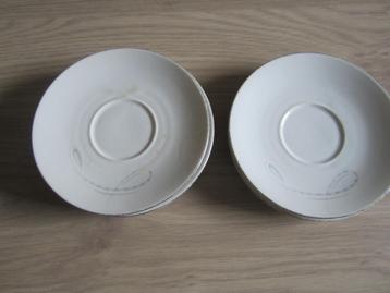 	5 gebaksborden beschikbaar voor biedingen