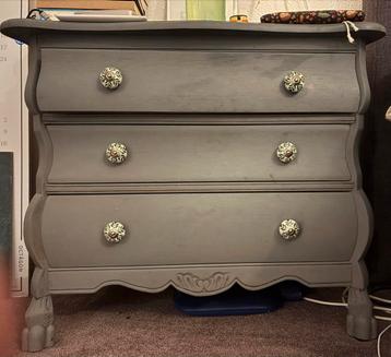Brocante Buikkastje - Grijs Krijtverf beschikbaar voor biedingen
