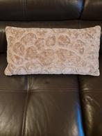 Light en living sier kussen, Ophalen of Verzenden, Nieuw, Beige, Rechthoekig