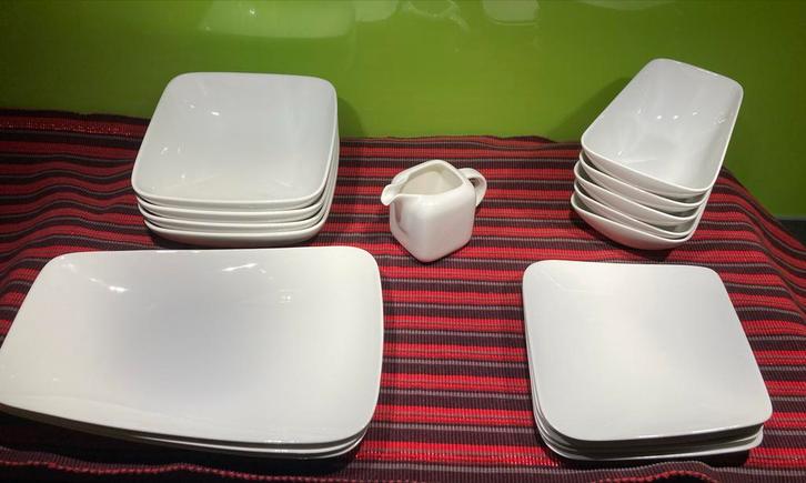 ️ Intermezzo Bari wit servies – 18-delig porselein set ️, Huis en Inrichting, Keuken | Servies, Zo goed als nieuw, Bord(en), Overige stijlen