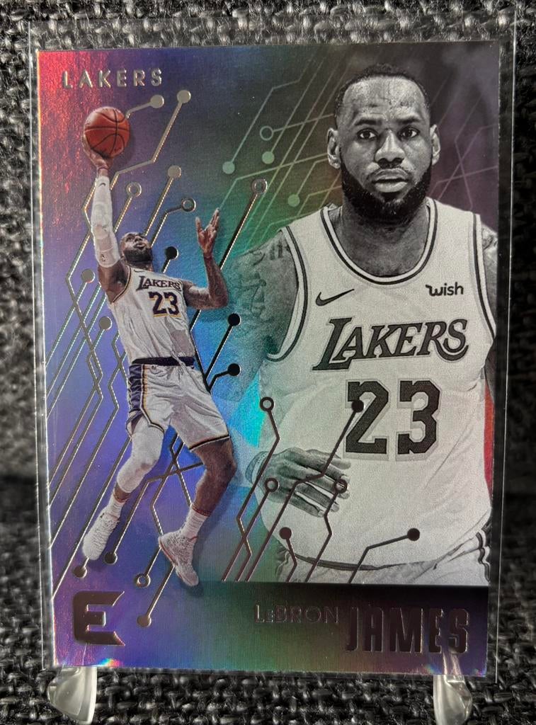 LeBron James Los Angeles Lakers Panini NBA card Essentials, Ophalen of Verzenden, Nieuw, Plaatje